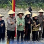Ketua DPRD Hj. Zilawati, S.H Ikut Program Akselerasi Menteri Impas dan Ketahanan Pangan Menanam Jagung Hibrida di Lapas Kelas IIB